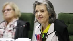 Ministra Cármen Lúcia durante sessão do STF (foto de arquivo)