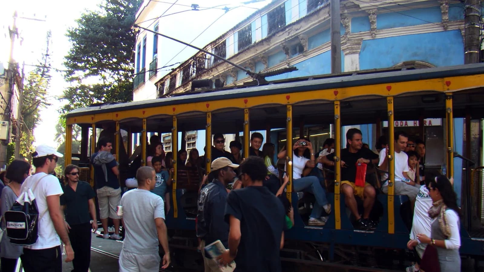 Turistas lotam o bondinho de Santa Teresa, no Rio de Janeiro (foto de arquivo)
