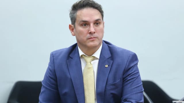 O deputado Luciano Zucco (PL-RS), eleito governador do Rio Grande do Sul, durante sessão na Câmara dos Deputados