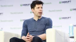 Sam Altman, CEO da OpenAI, discursa em evento TechCrunch Disrupt, em foto de arquivo de 2019
