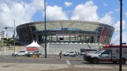 Fachada da Arena Fonte Nova em Salvador, vista da rua