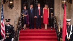 Donald Trump e Xi Jinping em encontro oficial (foto de arquivo)