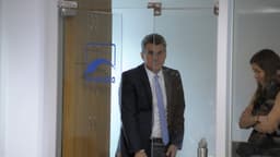 Romero Jucá, então senador por Roraima, em corredor do Senado, foto de arquivo