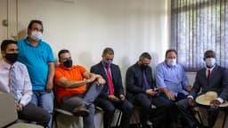 Autoridades de Bauru em reunião na prefeitura (foto de arquivo)