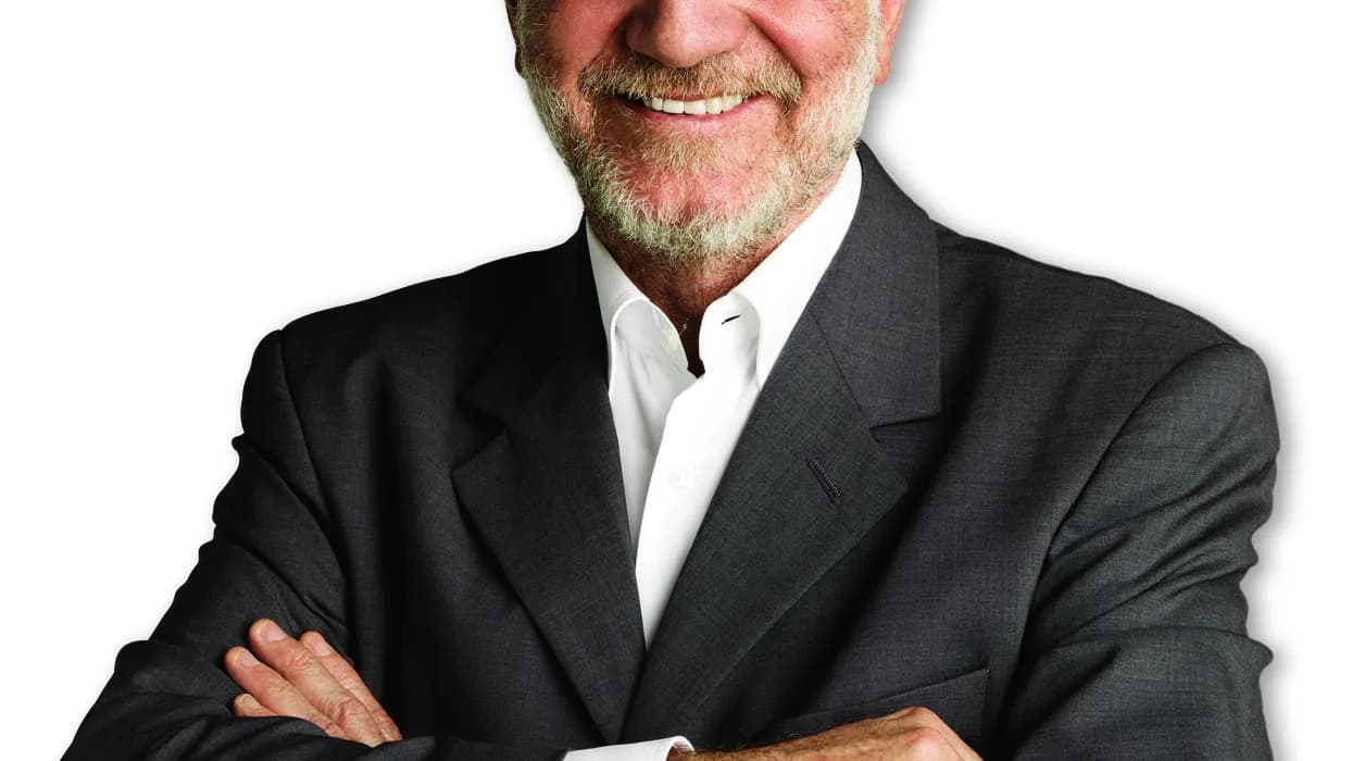 Retrato do deputado federal e candidato ao governo de Minas Gerais Patrus Ananias