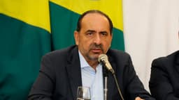 Alexandre Kalil fala ao microfone em evento oficial, foto de arquivo de 2019 quando era prefeito de Belo Horizonte