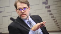 O ministro Dias Toffoli, do TSE, gesticula durante sessão em Brasília