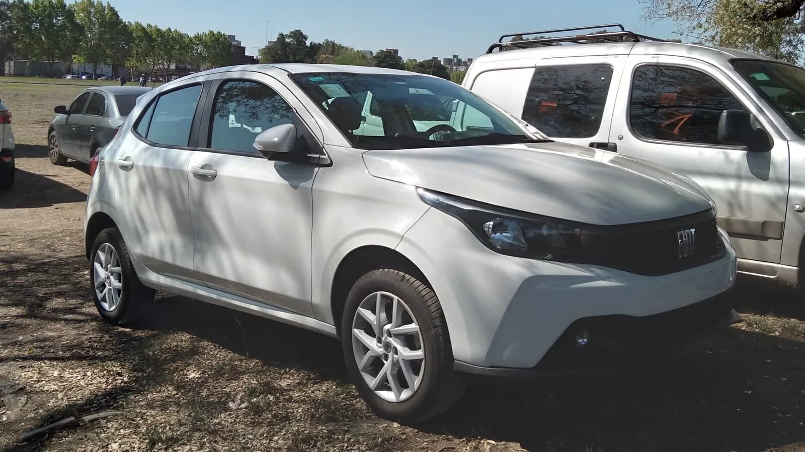Fiat Argo atual (versão facelift vendida no Brasil), modelo que vai conviver com o novo Argo X