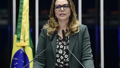 Senadora Leila Barros discursa na tribuna do Senado Federal