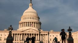Fachada do Capitólio dos Estados Unidos, sede do Congresso americano, em Washington