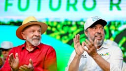 O presidente Lula em visita a instalações industriais (foto de arquivo, sem relação direta com a visita à Eurofarma)