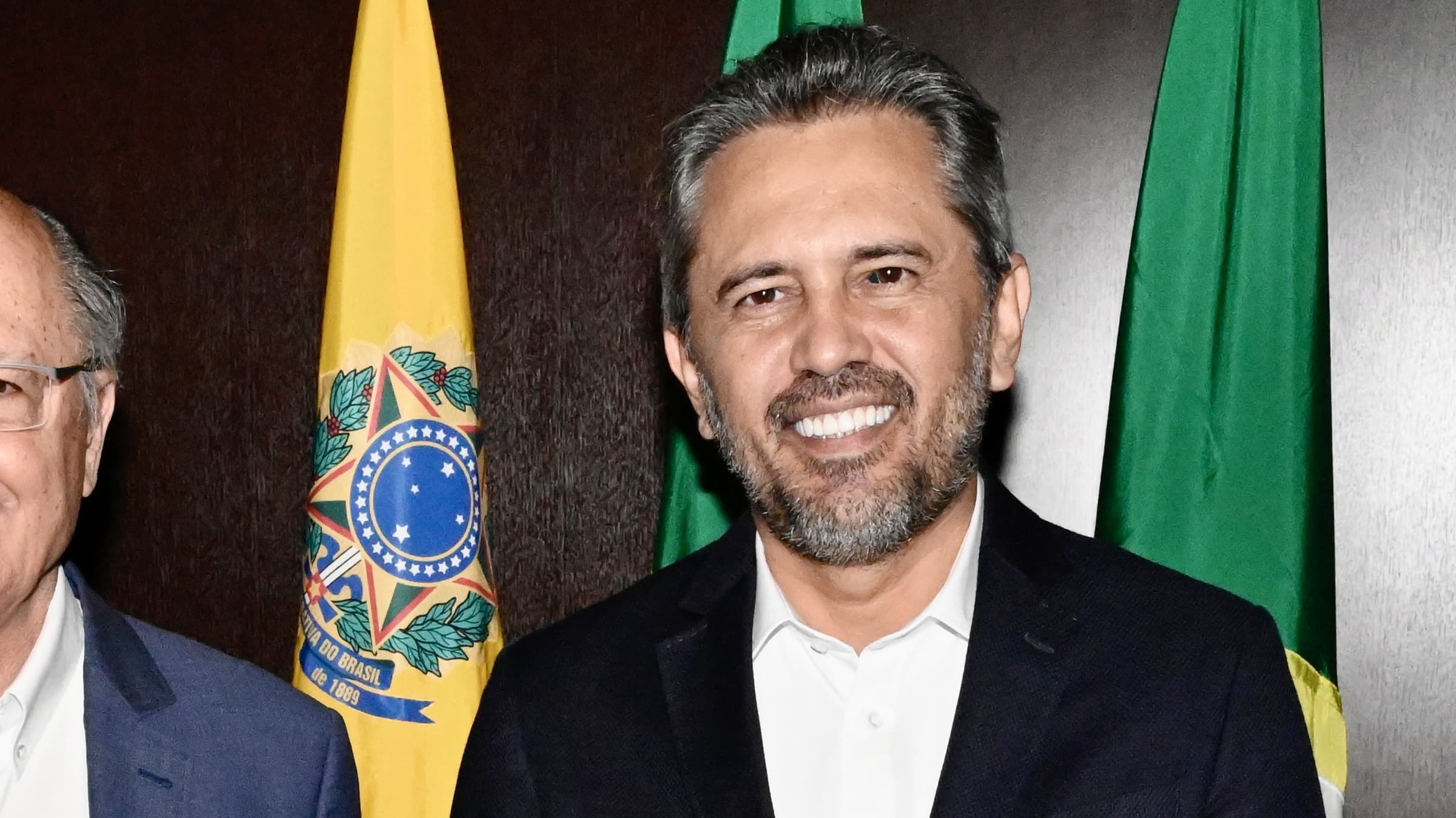 Elmano de Freitas, governador do Ceará, em encontro no Palácio do Governo (foto de arquivo)