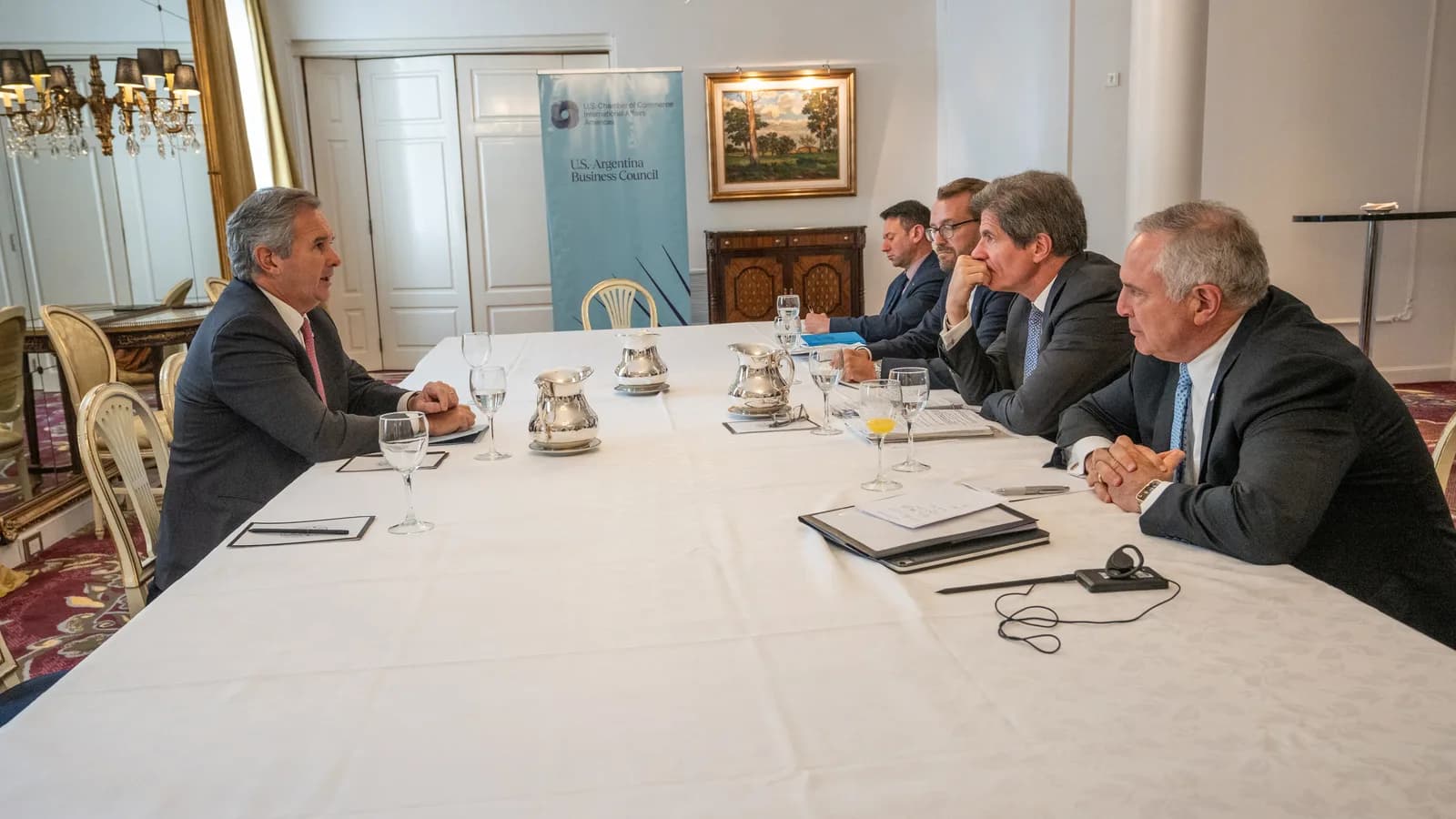 Pablo Quirno, chanceler da Argentina, em reunião em Buenos Aires (foto de arquivo)