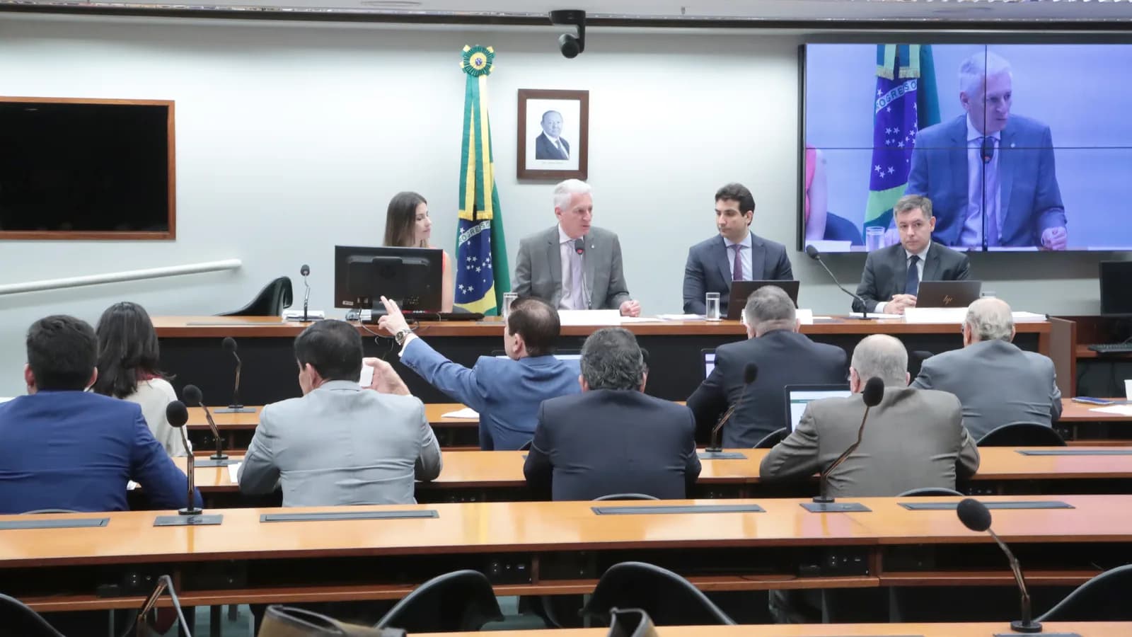 Gabriel Galípolo fala em audiência na Câmara dos Deputados