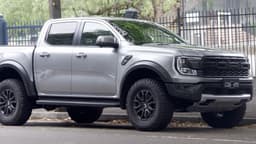 Ford Ranger Raptor, versão que puxou o crescimento da picape no Brasil (foto de arquivo internacional do modelo)