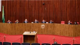Ministros do TSE reunidos em sessão plenária de julgamento