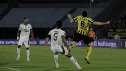 Jogadores do Botafogo em ação em partida de arquivo pela Copa Sul-Americana