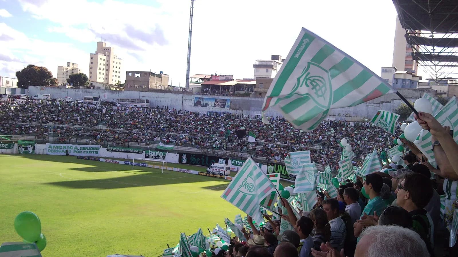 Torcida do América-MG no estádio Independência, foto de arquivo