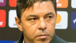 O técnico Marcelo Gallardo em entrevista coletiva