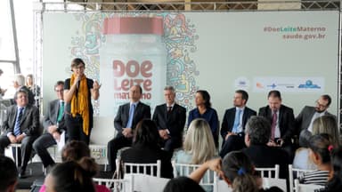 Lançamento da campanha nacional Doe Leite Materno, com plateia, em Brasília