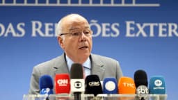 Mauro Vieira, ministro das Relações Exteriores, fala à imprensa no Itamaraty