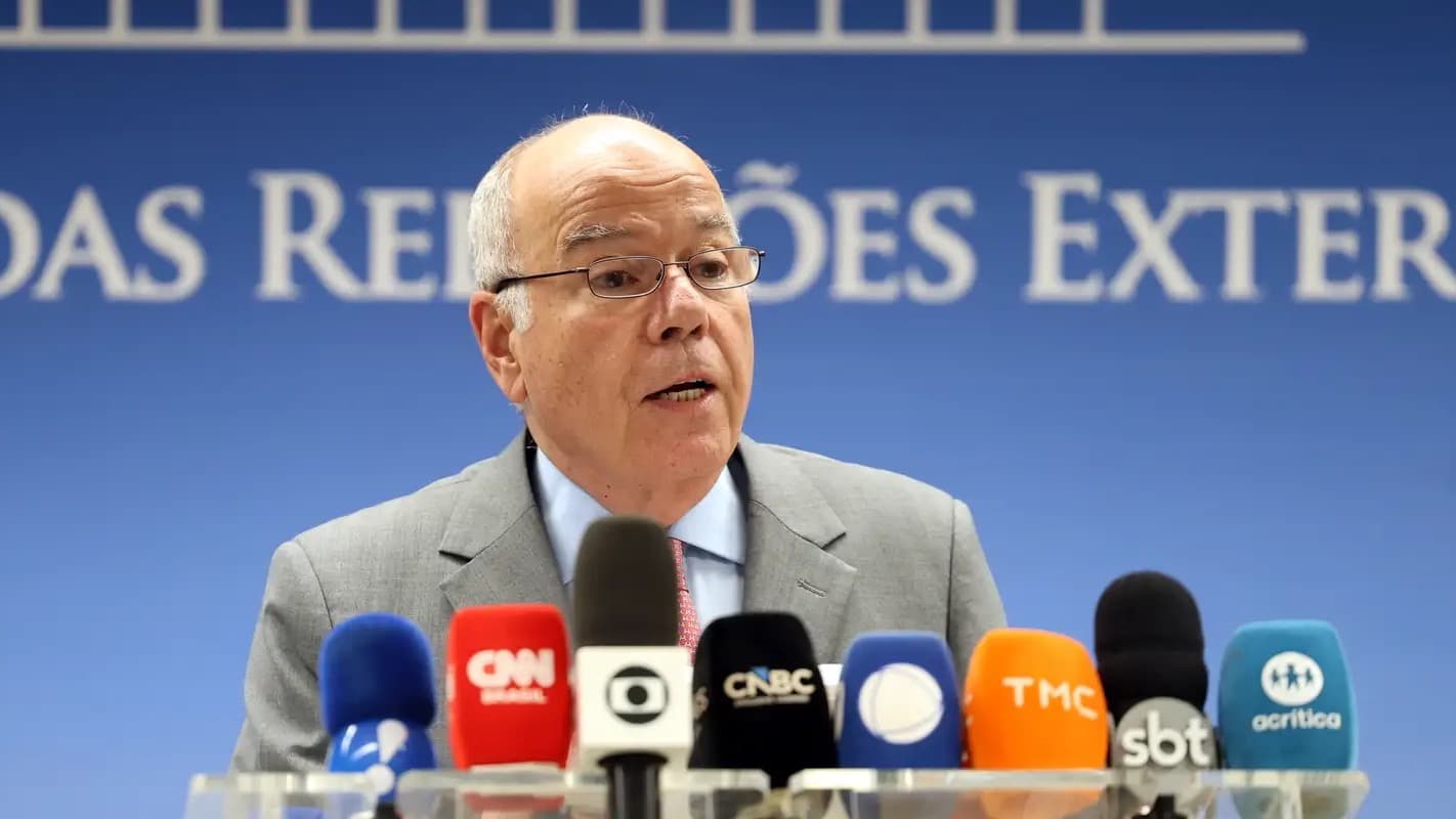 Mauro Vieira, ministro das Relações Exteriores, fala à imprensa no Itamaraty