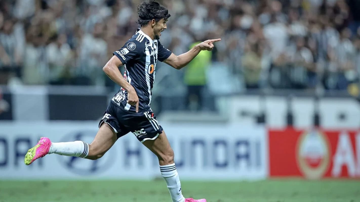Gustavo Scarpa comemora gol com a camisa do Atlético-MG em foto de arquivo de 2024