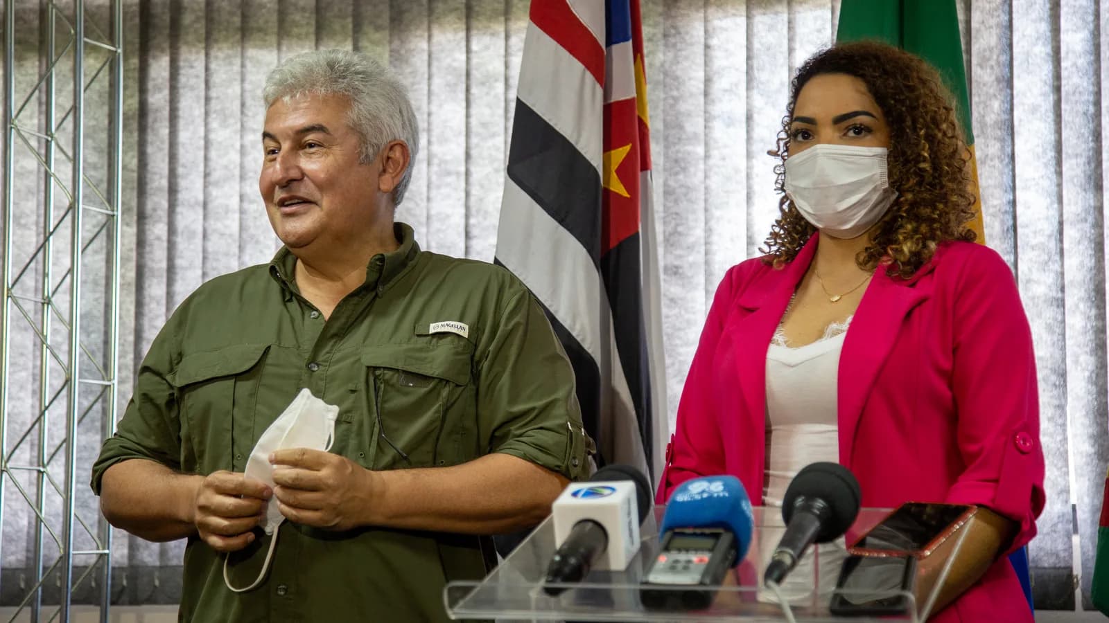 Suéllen Rosim, prefeita de Bauru, em reunião institucional