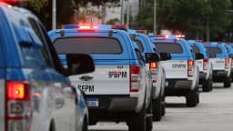 Viaturas da Polícia Militar enfileiradas (foto de arquivo, ilustrativa)