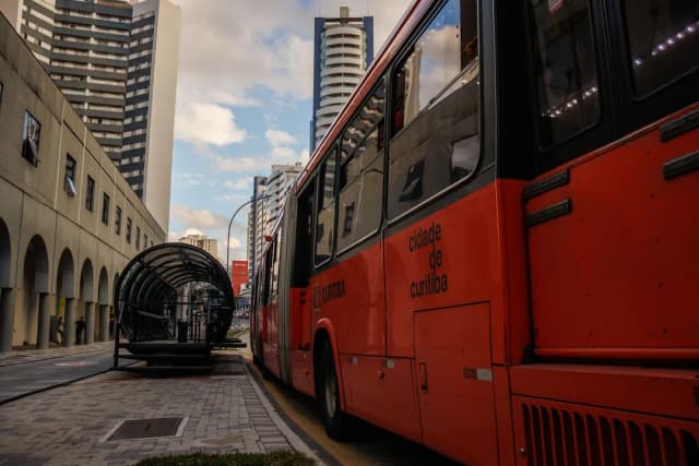 STJ revoga suspensão de 6 meses na licitação do transporte coletivo em Curitiba