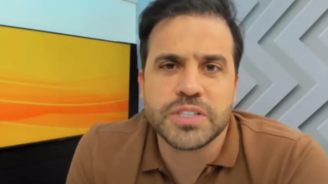 Pablo Marçal fala durante entrevista em estúdio de TV