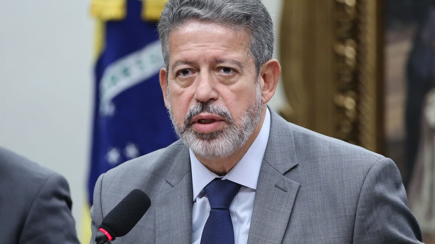 Deputado Arthur Lira durante reunião na Câmara dos Deputados