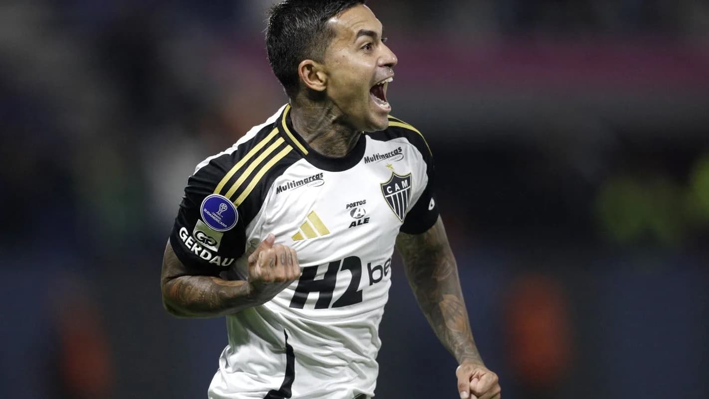 Jogador do Atlético-MG comemora gol em campo (foto de arquivo, não é do jogo contra o Cruzeiro)