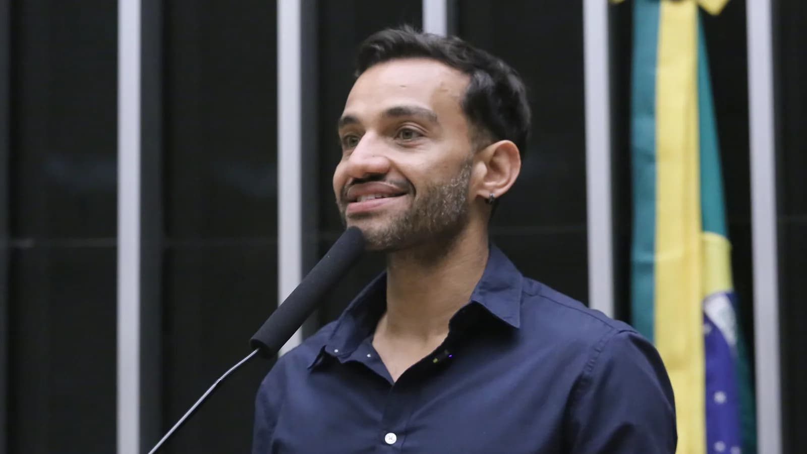 Fábio Felix (PSOL) discursa em evento na Câmara dos Deputados, em Brasília, em junho de 2026, quando ainda era deputado distrital