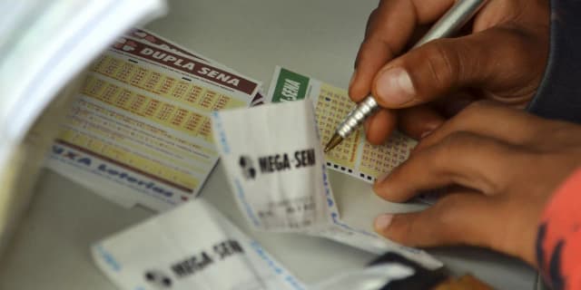 Imagem ilustrativa: Mega-Sena acumula para R$ 30 milhões; confira os números sorteados — Assuntos: Mega-Sena, loterias, Caixa