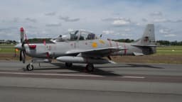 Avião A-29N Super Tucano em pista, usado como imagem de arquivo do modelo citado na negociação da Ucrânia