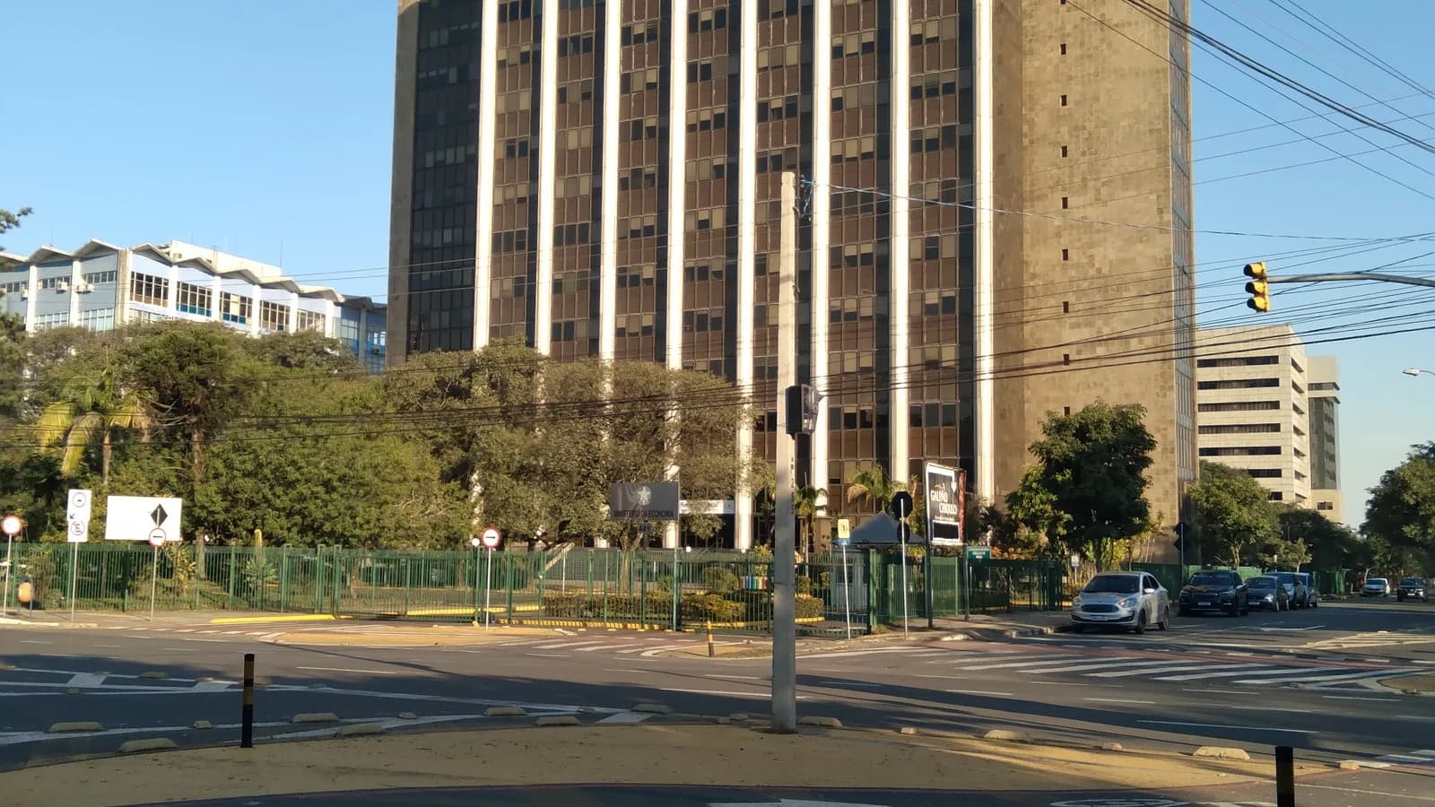 Prédio da Receita Federal em Porto Alegre (imagem de contexto)