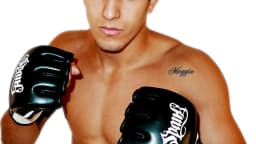 Felipe Sertanejo em foto de divulgação de sua carreira como lutador de MMA, antes de se eleger deputado estadual