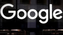 Logo do Google em fachada de prédio da empresa