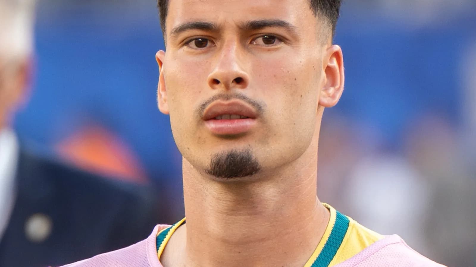 Retrato do atacante Gabriel Martinelli com o uniforme da Seleção Brasileira antes de partida da Copa do Mundo 2026
