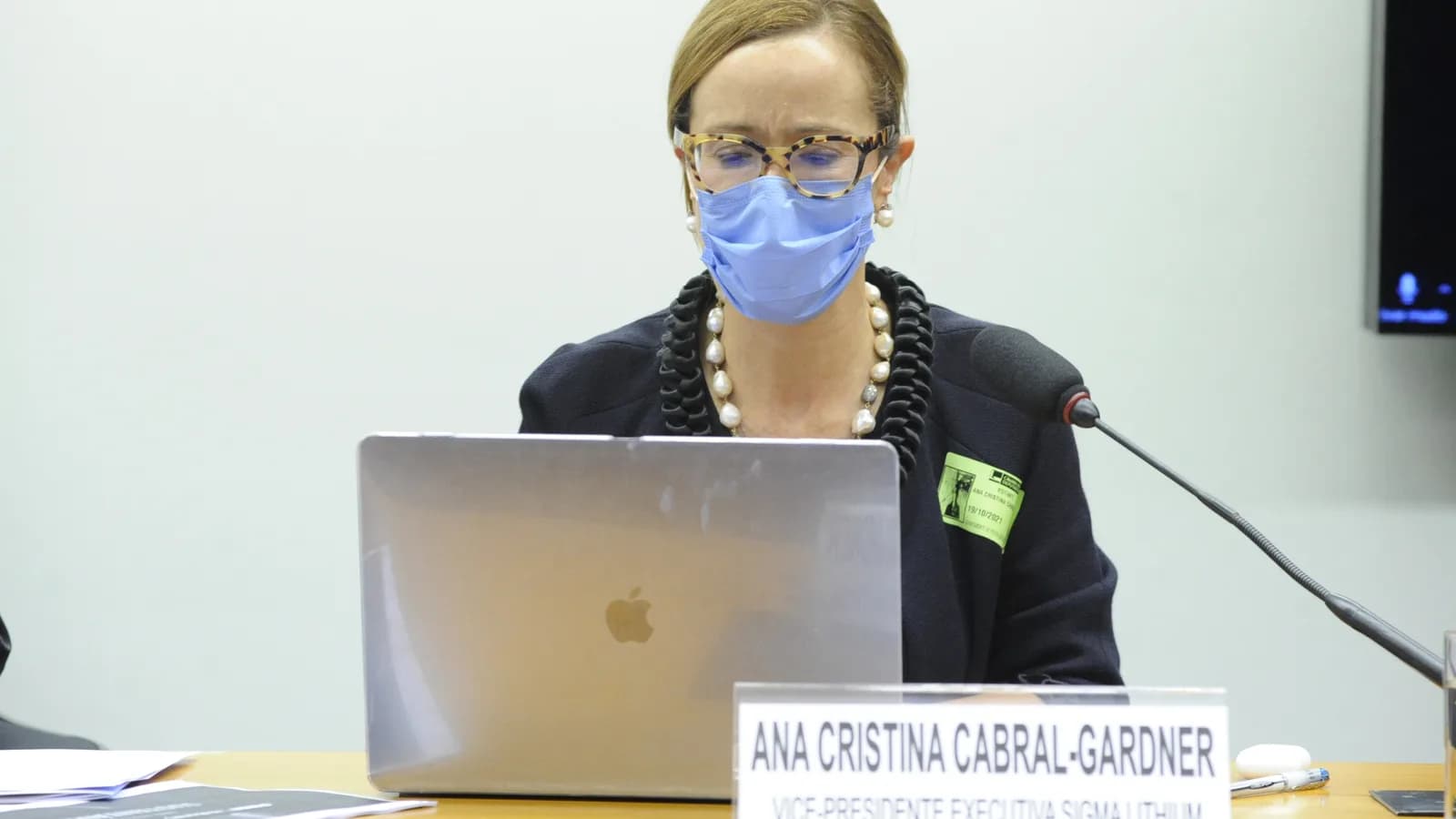 Ana Cristina Cabral-Gardner, vice-presidente executiva da Sigma Lithium, em audiência pública na Câmara dos Deputados sobre mineração e transição energética (foto de arquivo, 2021)