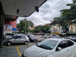 Avenida João César de Oliveira no bairro Eldorado em Contagem.