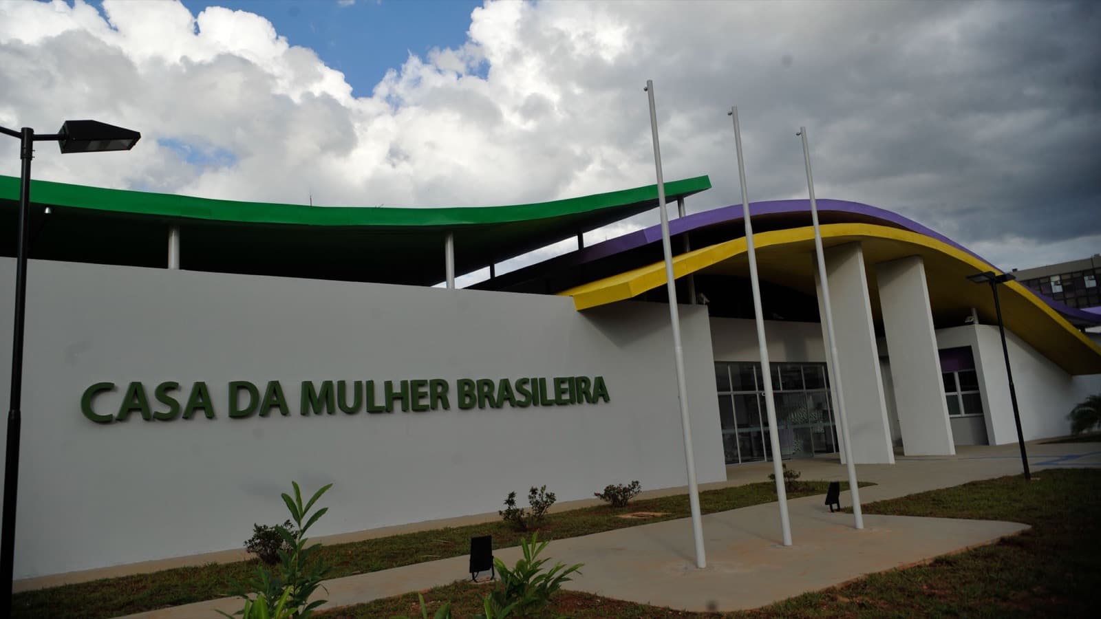 Fachada da Casa da Mulher Brasileira em Brasília, unidade de referência no atendimento a vítimas de violência doméstica (foto de arquivo)