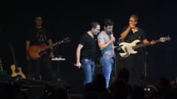 Zezé Di Camargo e Luciano se apresentam em show, foto de arquivo
