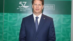 Ricardo Salles de terno azul, em foto de arquivo na Câmara dos Deputados, ainda como deputado federal