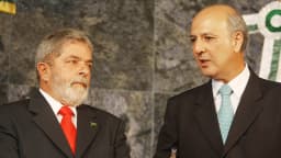 José Roberto Arruda ao lado do então presidente Lula, em foto de arquivo de 2008