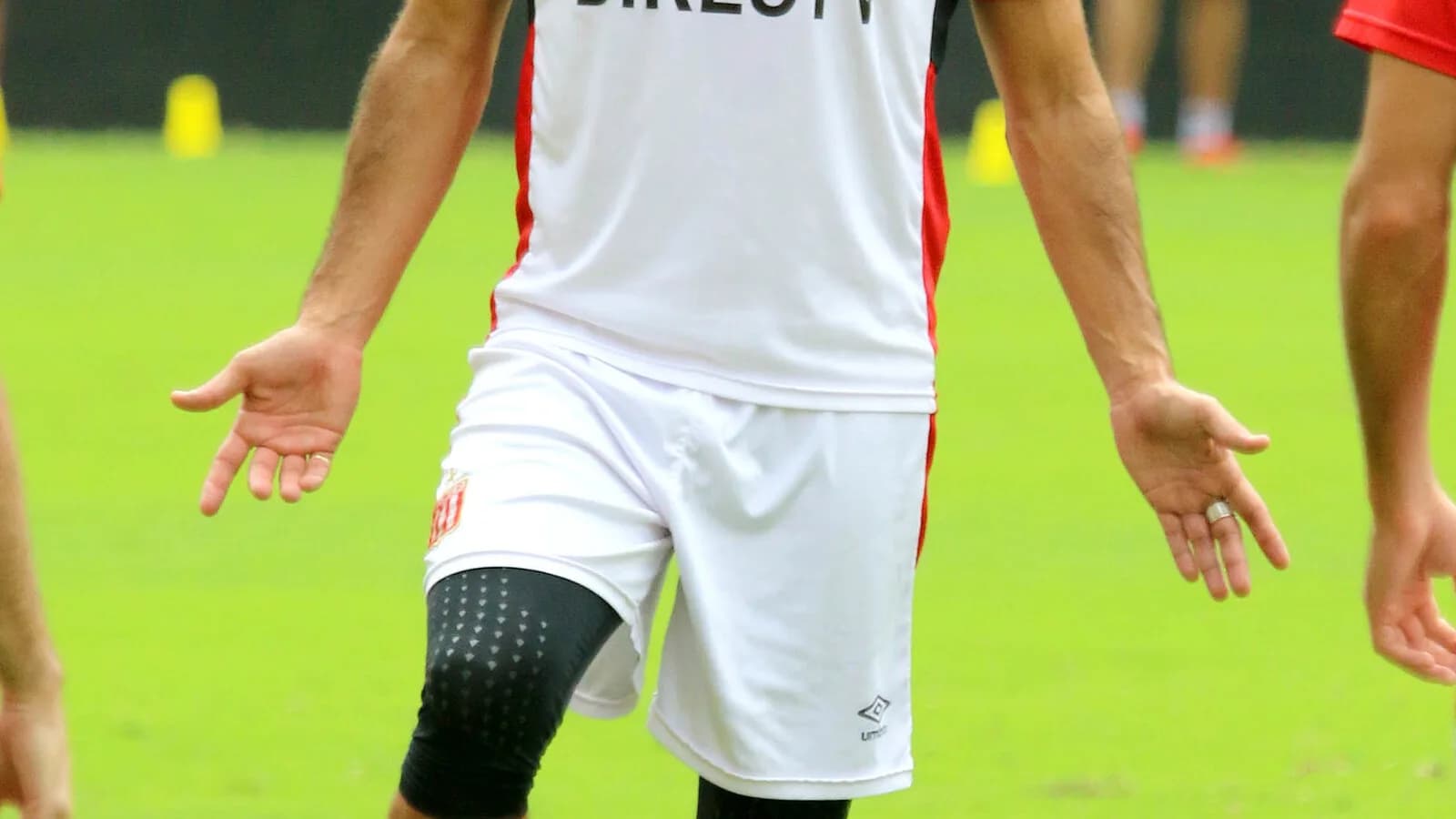 Juan Sebastián Verón, de uniforme do Estudiantes de La Plata, em treino do clube argentino