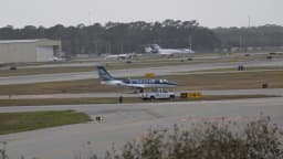 Jato executivo Cessna Citation Bravo, do mesmo modelo do avião do acidente, taxiando em aeroporto (foto de arquivo, não é a aeronave do acidente)
