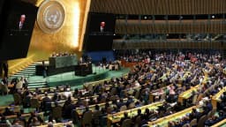 Plenário da Assembleia Geral da ONU durante sessão de debates em Nova York