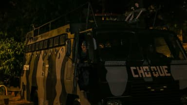 Policiais do Batalhão de Choque da PM-SP em viatura durante operação contra o crime organizado (foto de arquivo)